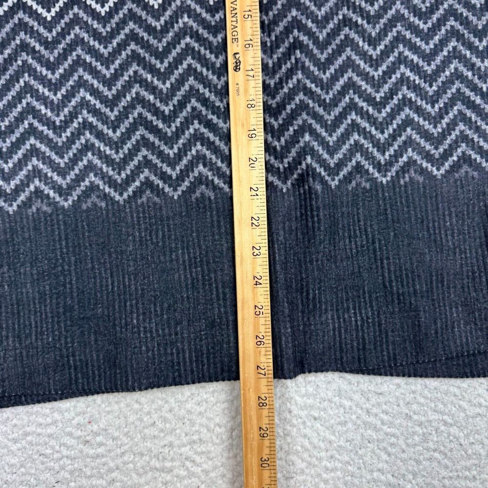 John Mark Sweater Womens Medium Tunic Button Front Knit Zigzag‎ Print Gray Black - Picture 7 of 8